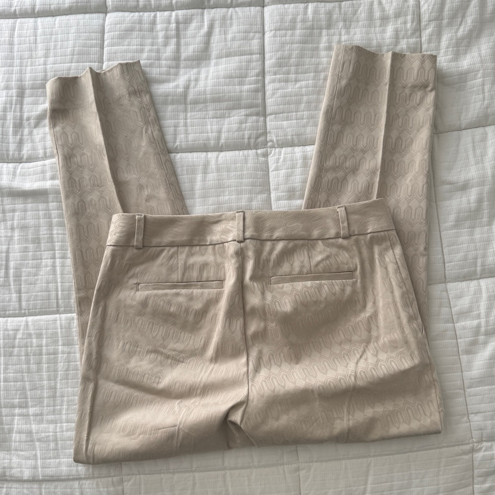 Banana Republic textured beige hampton pant trousers, size 4 - Picture 2 of 9